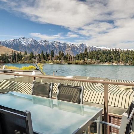 The Lodges 9 - Lake Front Views And Walk To Town Куийнстаун Екстериор снимка
